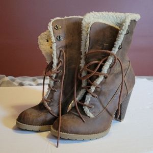 American Eagle boots